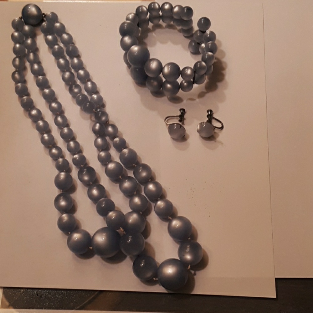 Blue necklace, bracelet, earrings